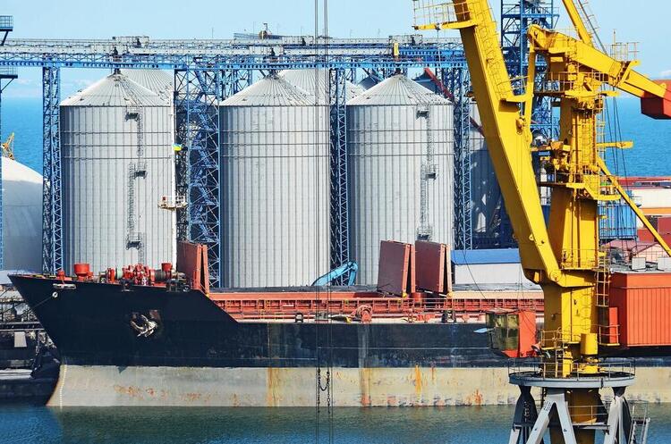Україна зупинила експорт зерна з портів через блокування росією угоди - Мінінфраструктури