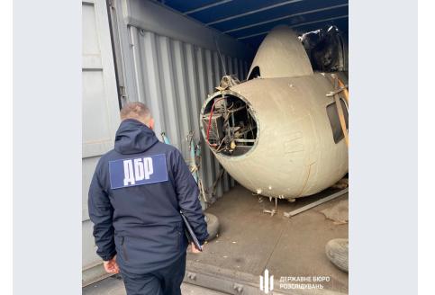 фото ДБР ДБР виявило на Одеській митниці вертоліт, який за 8 місяців війни не спромоглися розмитнити