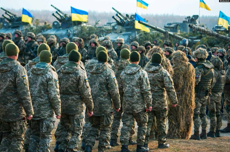 Зеленський запропонував продовжити воєнний стан та мобілізацію Зеленський запропонував продовжити воєнний стан та мобілізацію
