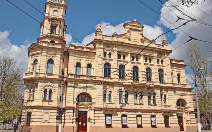 фото DR Росіяни викрали з музеїв Херсонщини 15 тисяч картин і унітази