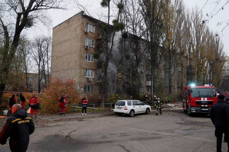ОНОВЛЕНО: Російські ракети влучили в три житлові будинки в Києві ОНОВЛЕНО: Російські ракети влучили в три житлові будинки в Києві