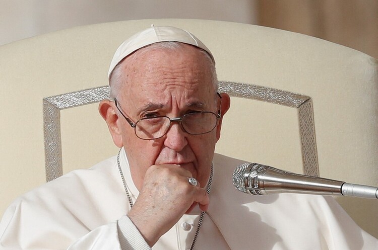 Папа Римський заявив, що Ватикан готовий допомогти Україні припинити війну