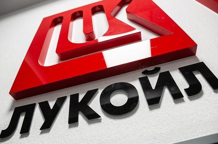 Італія розглядає націоналізацію російського заводу «Лукойл» на Сицилії Італія розглядає націоналізацію російського заводу «Лукойл» на Сицилії