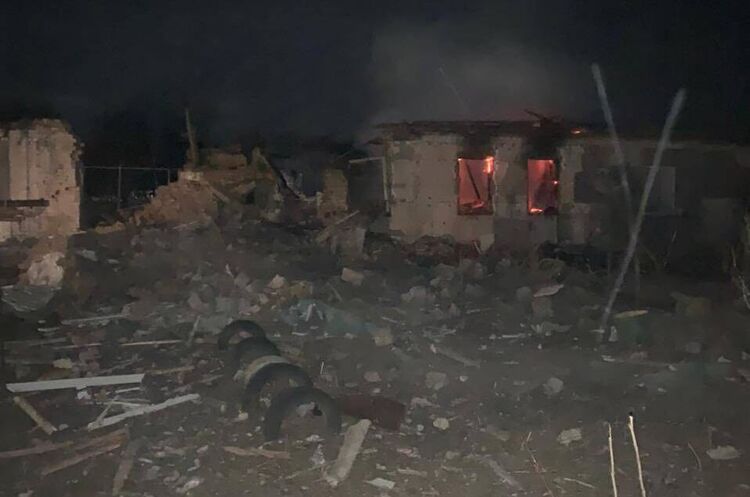Ворог атакував уночі безпілотниками та ракетами С-300 дві громади Запорізького району Ворог атакував уночі безпілотниками та ракетами С-300 дві громади Запорізького району