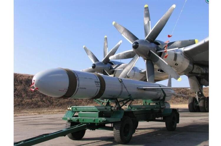 Ракета Х-55 Росія стріляє по Україні старими ракетами Х-55, які Київ колись передав москві – розвідка