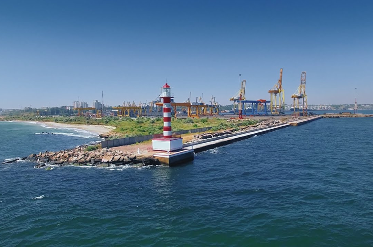 Порт "Чорноморськ" Порти «Південний» та «Чорноморськ» відновлюють роботу після знеструмлення Одещини