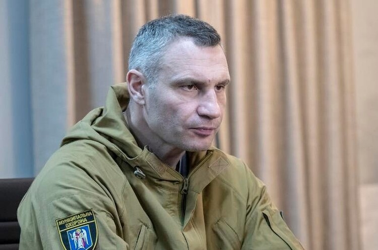 Кличко повідомив про вибухи в Деснянському районі Києва Кличко повідомив про вибухи в Деснянському районі Києва