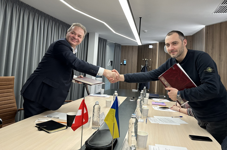 Швейцарія виділяє $15 млн на відновлення залізничної інфраструктури України Швейцарія виділяє $15 млн на відновлення залізничної інфраструктури України