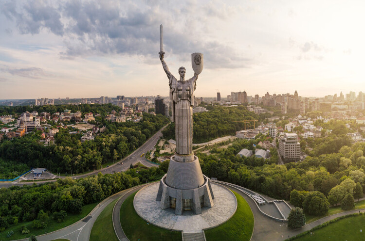 Missile attack damaged enterprise, playground, and two private houses in Kyiv – administration Missile attack damaged enterprise, playground, and two private houses in Kyiv – administration