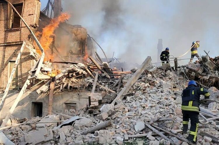 Ворог здійснив 26 авіаударів по цивільній інфраструктурі за добу – Генштаб ЗСУ Ворог здійснив 26 авіаударів по цивільній інфраструктурі за добу – Генштаб ЗСУ