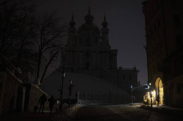 У Києві ввели аварійні відключення через нічну атаку на енергосистему У Києві ввели аварійні відключення через нічну атаку на енергосистему