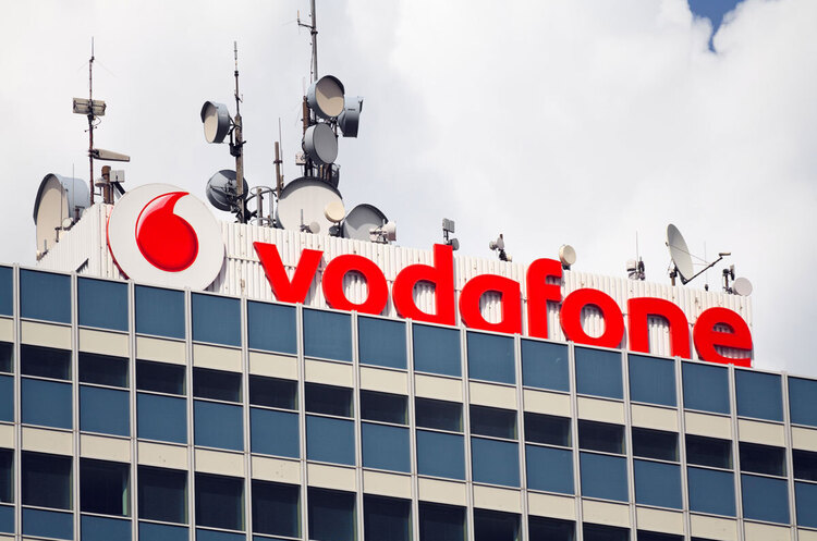 Vodafone продає свій угорський бізнес місцевому оператору та уряду Орбана Vodafone продає свій угорський бізнес місцевому оператору та уряду Орбана