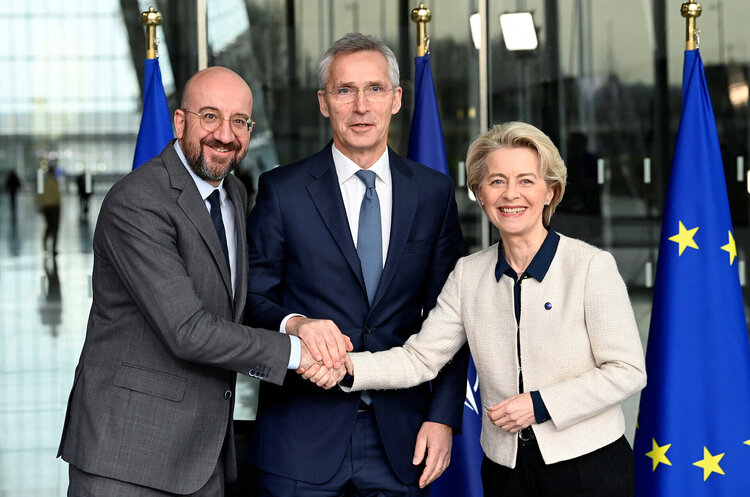 НАТО і ЄС підписали спільну декларацію і пообіцяли «посилити» підтримку України