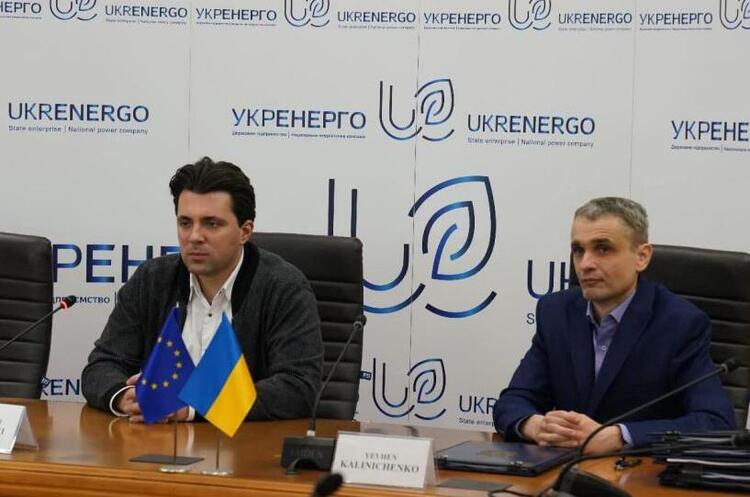 Facebook Volodymyr Kudrytskyi Гендиректор “Укренерго” повідомив, що постраждали станції в п'яти областях
