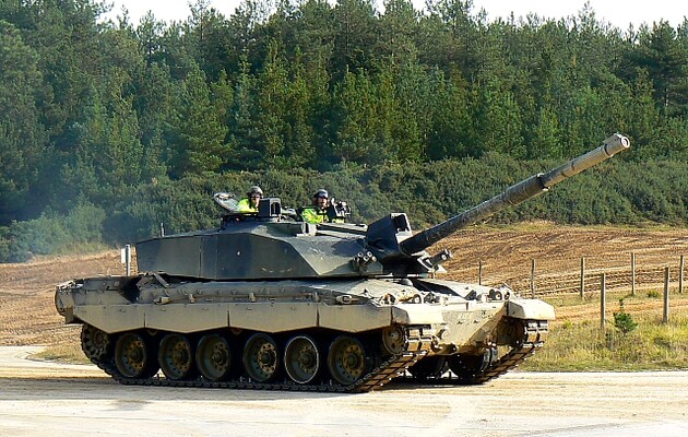 Британія надає Україні 14 танків Challenger 2, десятки гармат і бронетехніки – Єрмак Британія надає Україні 14 танків Challenger 2, десятки гармат і бронетехніки – Єрмак