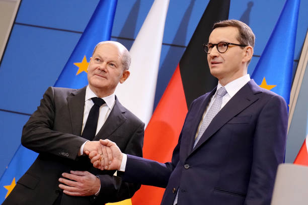 Польський прем'єр очікує, що Європа надасть Україні до 100 танків