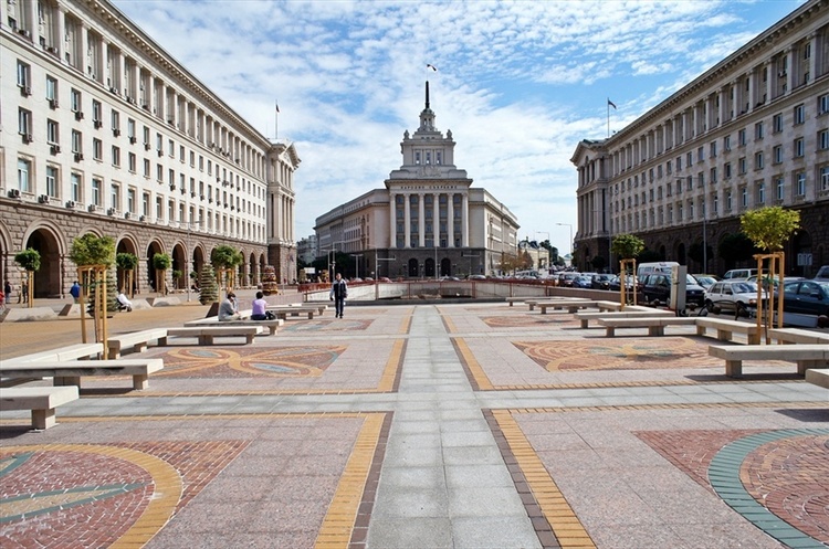 фото Shutterstock Welt: Болгарія таємно постачала Україні паливо та боєприпаси
