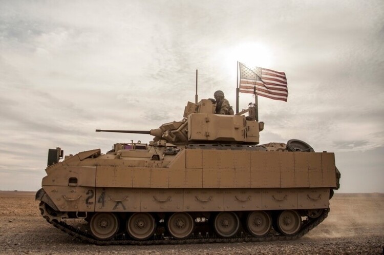 БМП Bradley Україна отримає перші БМП Bradley від США найближчими тижнями – Пентагон