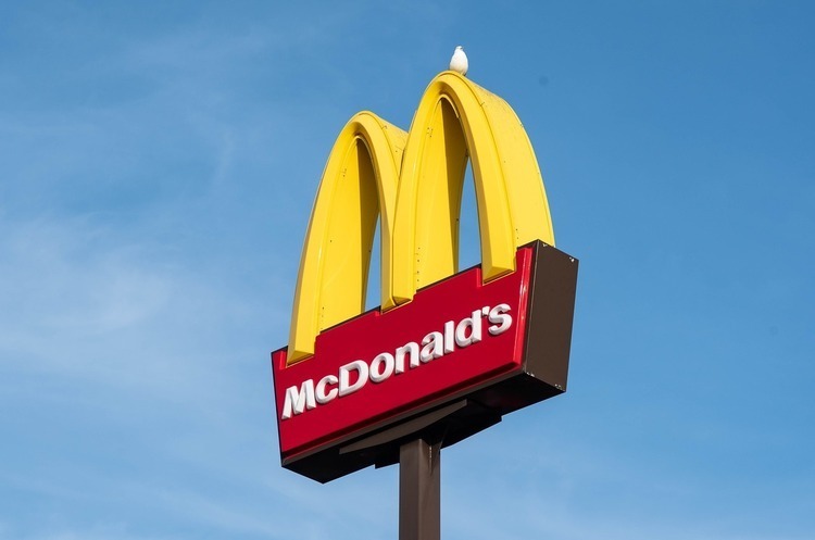 Колишні ресторани McDonald's у Казахстані відкрилися без маркування бренду Колишні ресторани McDonald's у Казахстані відкрилися без маркування бренду