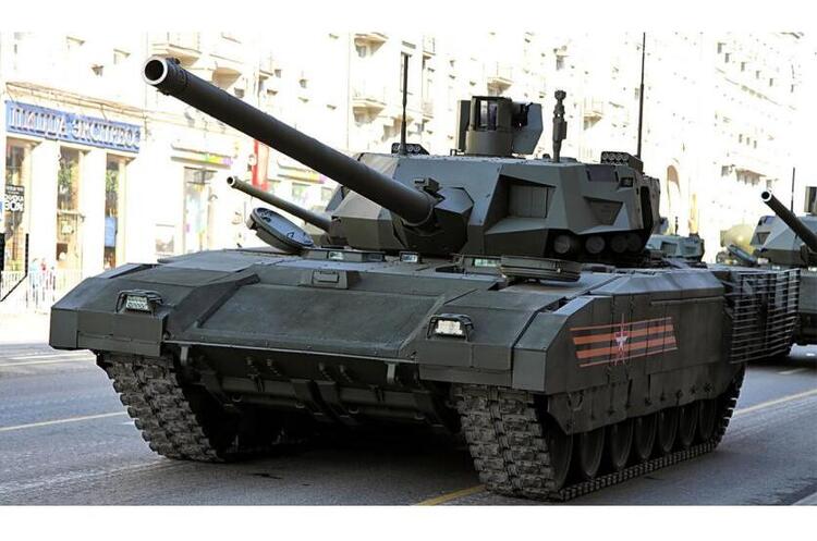 Британська розвідка заявила, що відправлені на фронт російські танки 	«Армата» небоєздатні