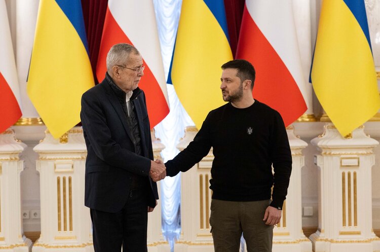 фото Офіційний сайт Президента України Президент Австрії відвідав Київ і Бучу, пообіцявши тільки гуманітарну і фінансову допомогу