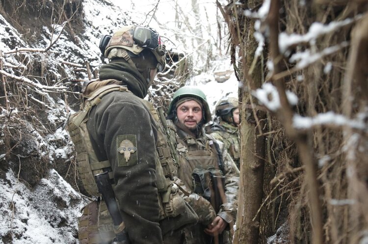 Захисники України ліквідували 840 ворогів за добу Захисники України ліквідували 840 ворогів за добу