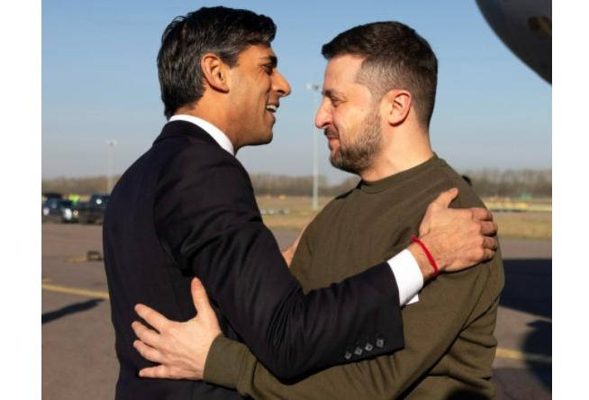 @RishiSunak Британія навчатиме українських пілотів керувати винищувачами НАТО