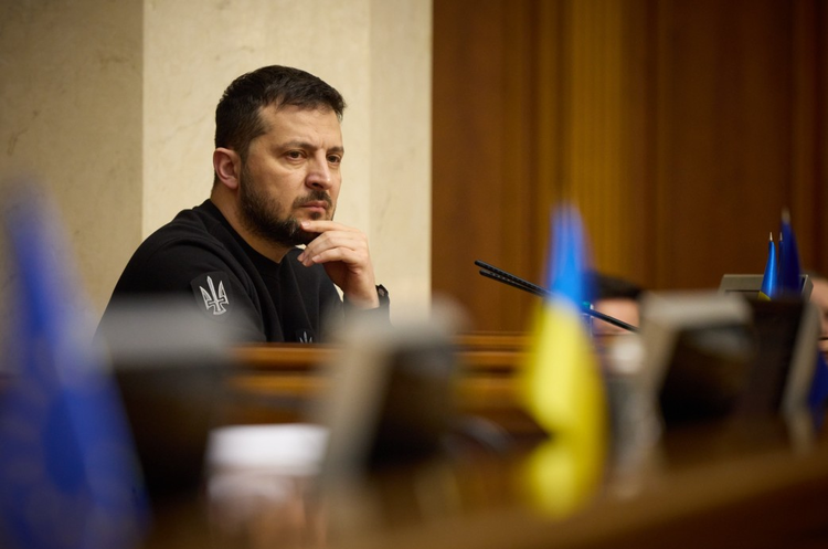 Зеленський увів у дію санкції проти майже 200 росіян Зеленський увів у дію санкції проти майже 200 росіян