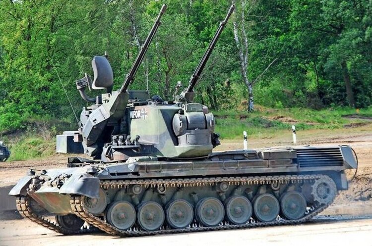 Німецька зенітна САУ Gepard Німеччина знову вироблятиме боєприпаси для зенітних самохідних установок Gepard