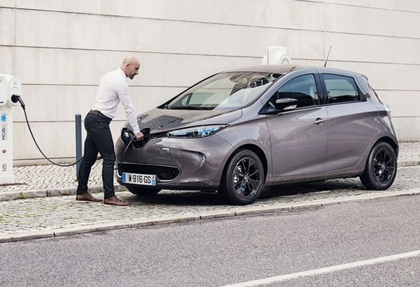 фото DR У Європі заборонили продажі бензинових та дизельних автомобілів з 2035 року