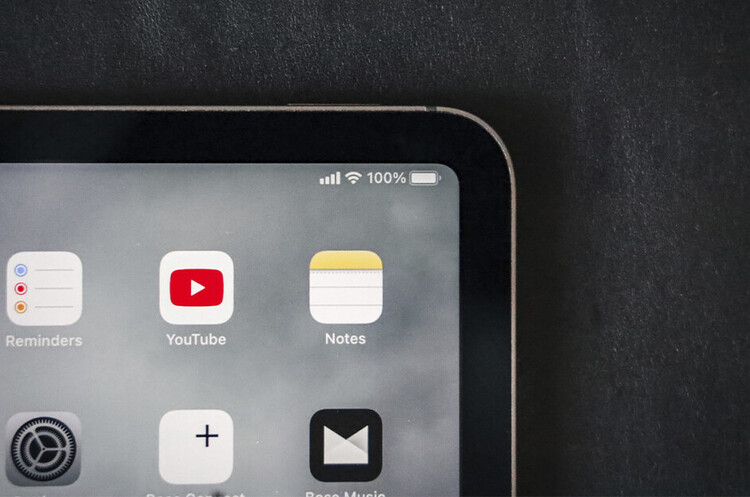 Сьюзан Войчицькі йде у відставку з посади гендиректора YouTube Сьюзан Войчицькі йде у відставку з посади гендиректора YouTube