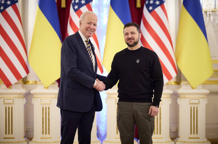 Байден оголосить про новий пакет військової допомоги Україні під час візиту в Київ Байден оголосить про новий пакет військової допомоги Україні під час візиту в Київ