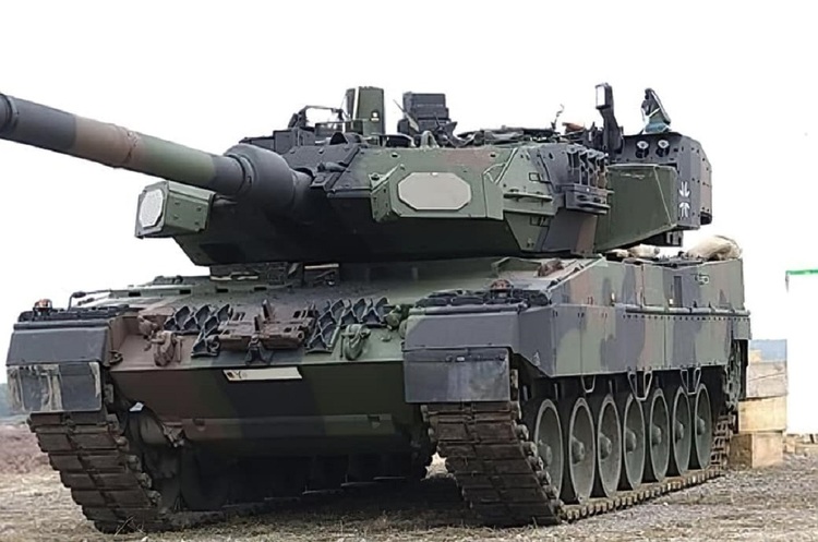 Прем'єр Іспанії запевнив Зеленського у постачанні Україні танків Leopard Прем'єр Іспанії запевнив Зеленського у постачанні Україні танків Leopard