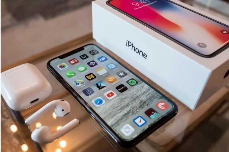 фото DR Імпорт iPhone до росії впав у 3 рази у 2022 році