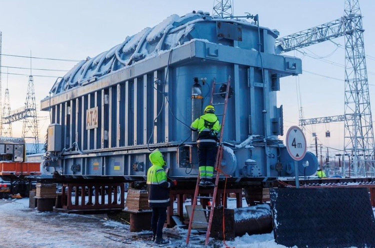 Литва передала Україні потужний автотрансформатор на 200 000 абонентів Литва передала Україні потужний автотрансформатор на 200 000 абонентів