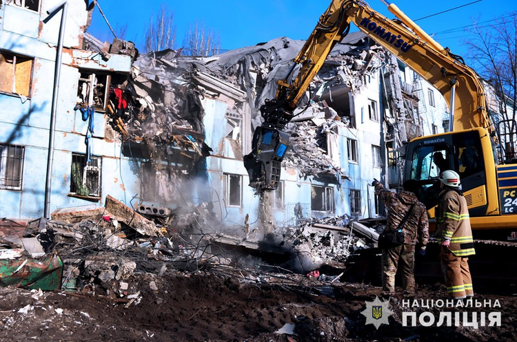 Кількість жертв унаслідок учорашнього удару до по Запоріжжю зросла до 5 Кількість жертв унаслідок учорашнього удару до по Запоріжжю зросла до 5