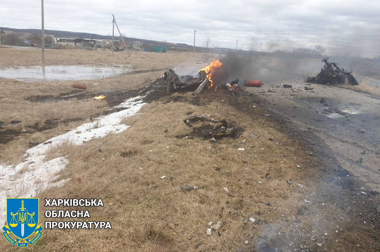 Окупанти обстріляли цивільне авто на Харківщині, є жертви Окупанти обстріляли цивільне авто на Харківщині, є жертви