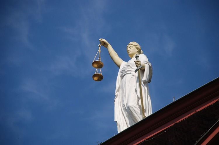 Великий швейцарський банк UBS відкликав позов проти ПриватБанку щодо його націоналізації Великий швейцарський банк UBS відкликав позов проти ПриватБанку щодо його націоналізації