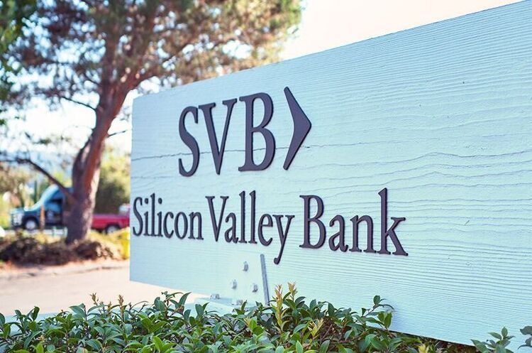 Silicon Valley Bank став найбільшим банкрутом у США за останні 10 років Silicon Valley Bank став найбільшим банкрутом у США за останні 10 років
