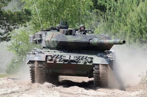 Канада передасть Україні 8 танків Leopard 2 найближчими тижнями – Міноборони