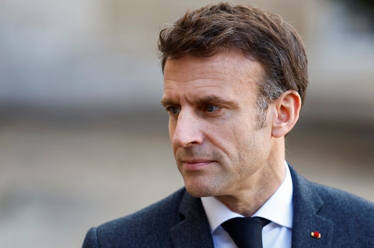 Macron and von der Leyen will travel to China together in early April to talk about Ukraine