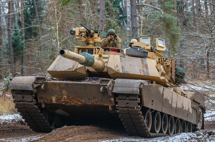Пентагон уклав контракт на $27 млн про виробництво танків Abrams для України Пентагон уклав контракт на $27 млн про виробництво танків Abrams для України