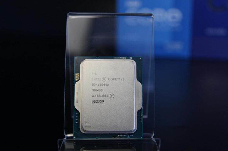 Intel залишається найдорожчим брендом у сфері напівпровідників Intel залишається найдорожчим брендом у сфері напівпровідників