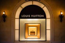 LVMH стала першою компанією в Європі, чия ринкова вартість перевищила $500 млрд LVMH стала першою компанією в Європі, чия ринкова вартість перевищила $500 млрд