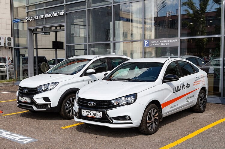Найбільший російський автовиробник «АвтоВАЗ» планує перенести виробництво Lada в Узбекистані Найбільший російський автовиробник «АвтоВАЗ» планує перенести виробництво Lada в Узбекистані