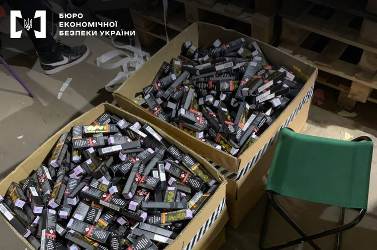 БЕБ викрило міжнародний канал постачання електронних сигарет із Далекого Сходу БЕБ викрило міжнародний канал постачання електронних сигарет із Далекого Сходу