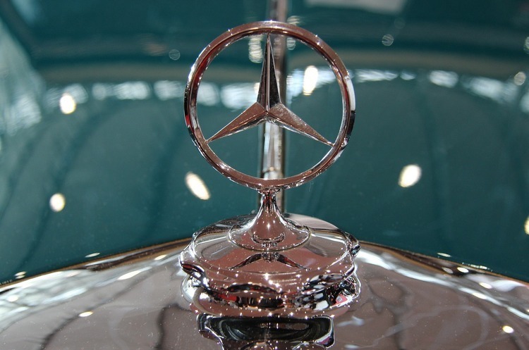 Росію за останній місяць покинули понад 20 компаній, серед них KFC та Mercedes-Benz Росію за останній місяць покинули понад 20 компаній, серед них KFC та Mercedes-Benz