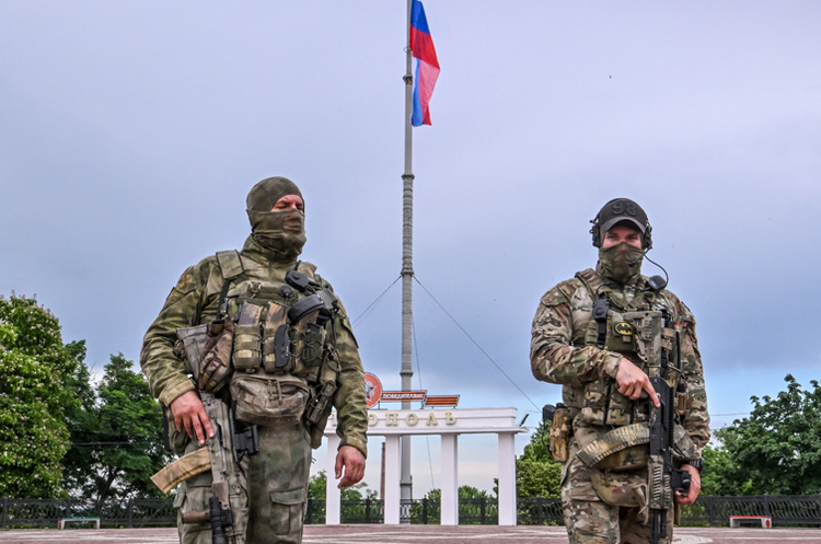 Рашисти скасували проведення параду 9 травня на окупованій частині Запоріжжя Рашисти скасували проведення параду 9 травня на окупованій частині Запоріжжя