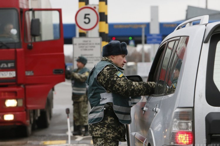 Митний контроль: повернення до перевірок під час війни – нове випробування для бізнесу Митний контроль: повернення до перевірок під час війни – нове випробування для бізнесу