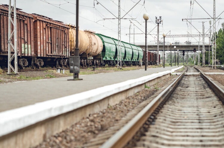 «УЗ» блокує 15% місячних перевезень залізної руди до комбінату в Чехії – словацький власник Запорізького залізорудного комбіната «УЗ» блокує 15% місячних перевезень залізної руди до комбінату в Чехії – словацький власник Запорізького залізорудного комбіната